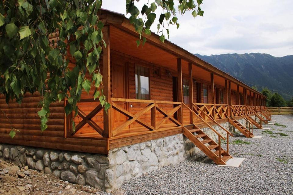 Hotel Ushba Hill Mestia Exterior foto